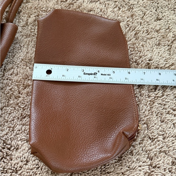 NWT new Anthropologie slouchy buckle tote bag faux leather tan brown + pouch - Picture 13 of 17